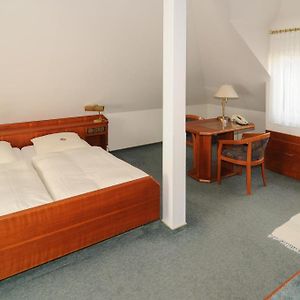 Studio mit Kingsize-Bett